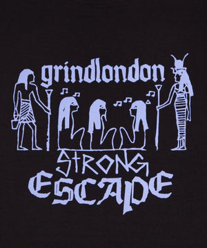 
                  
                    STRONG ESCAPE TEE (black)
                  
                