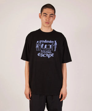 
                  
                    STRONG ESCAPE TEE (black)
                  
                